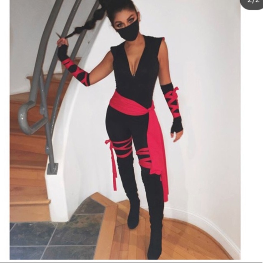 Women’s ninja costume